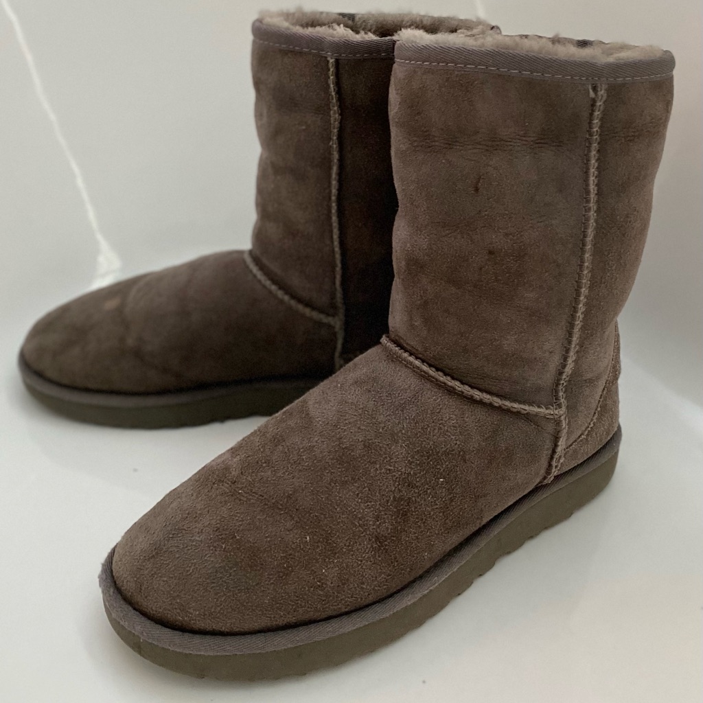Ugg Women’s Classic Short Boot Gray